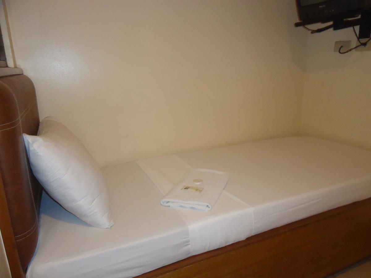 Park Bed And Breakfast Hotel Pasay Exterior photo